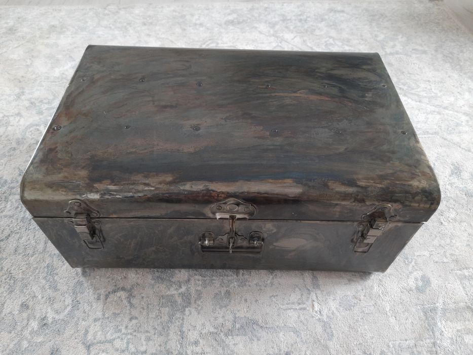 metalowy kufer ozdobny 53x35x23 cm