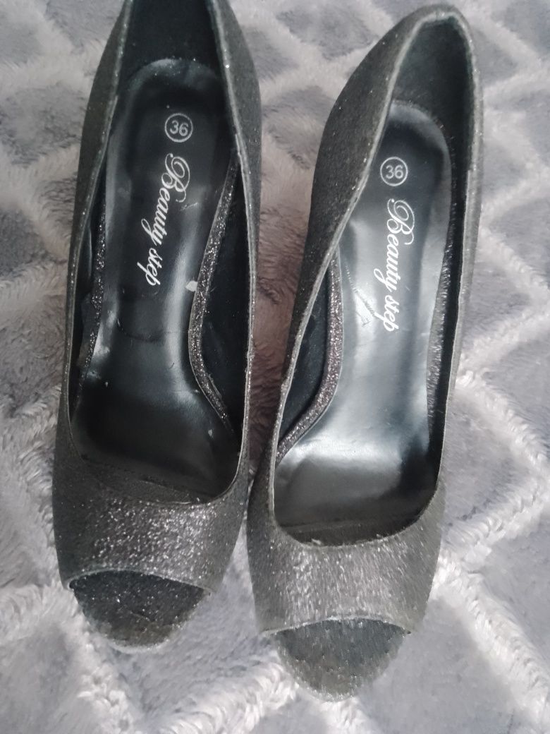 Czarne brokatowe szpilki, z wycięciem na palcu r. 36 wysokość 11cm
