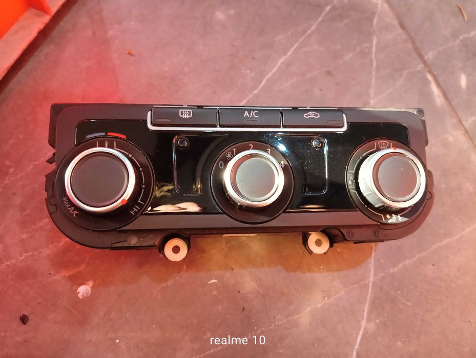 Panel nawiewu klimatyzacji VW Touran II