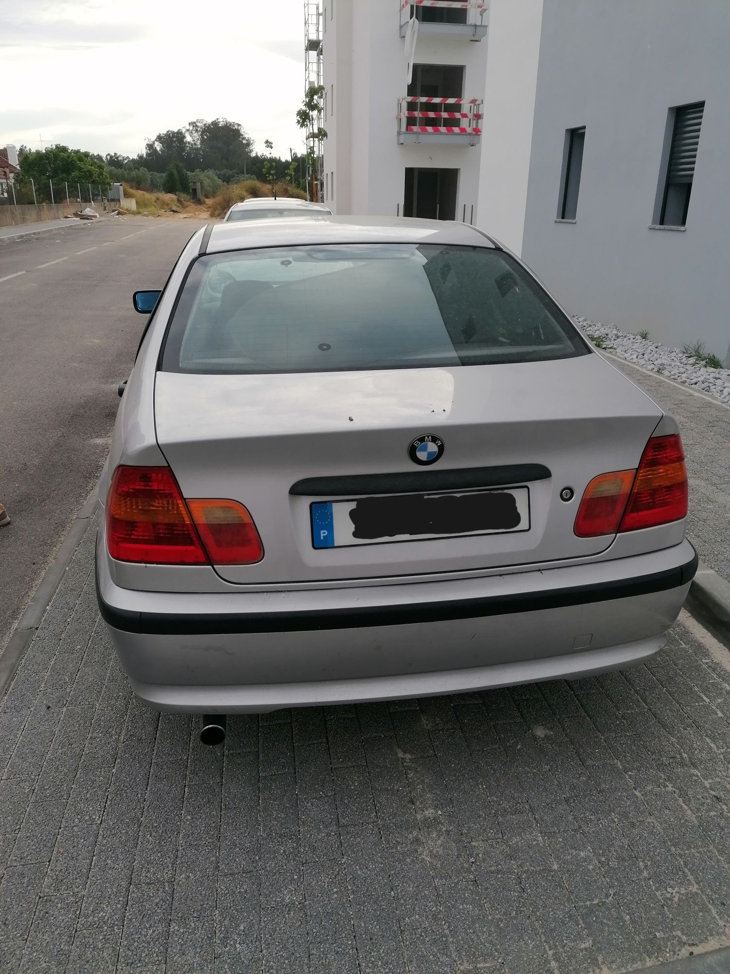Vendo  bmw E 46.