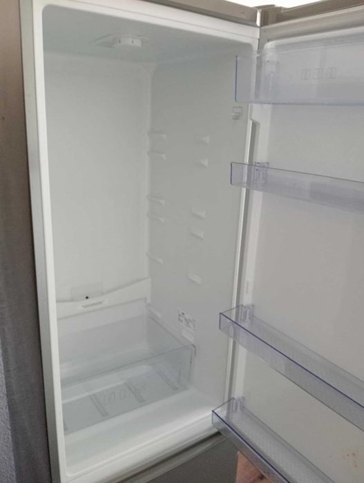 Lodówka Beko  RCSA300K30SN