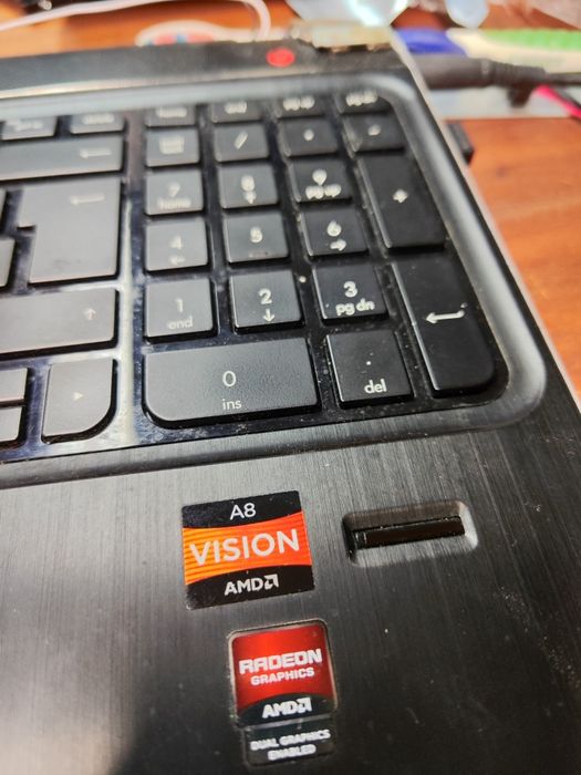 Vendo Portátil HP Envy m6' avariado