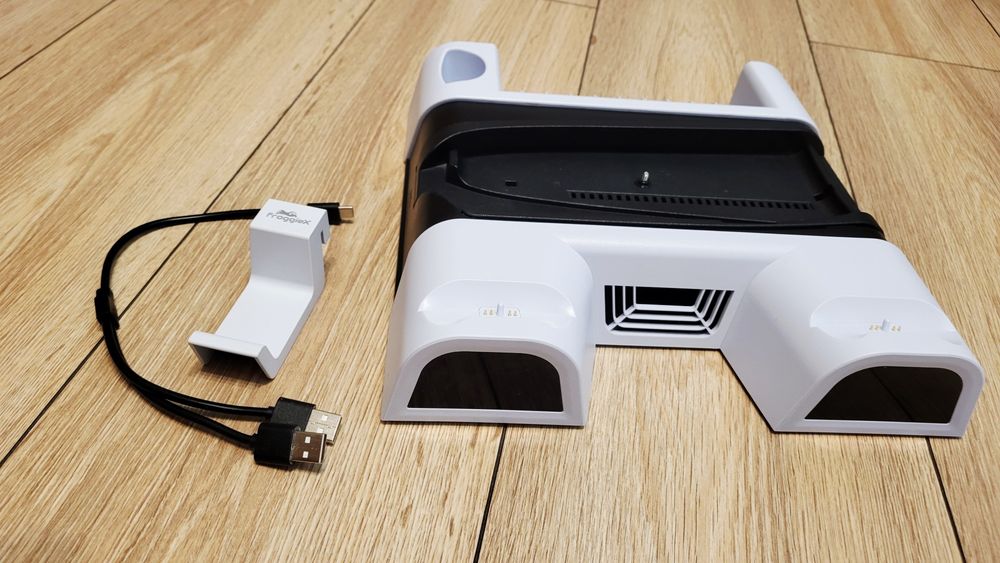 Podstawka chłodząca FROGGIEX FX-P5-C4-W do PS5 Slim