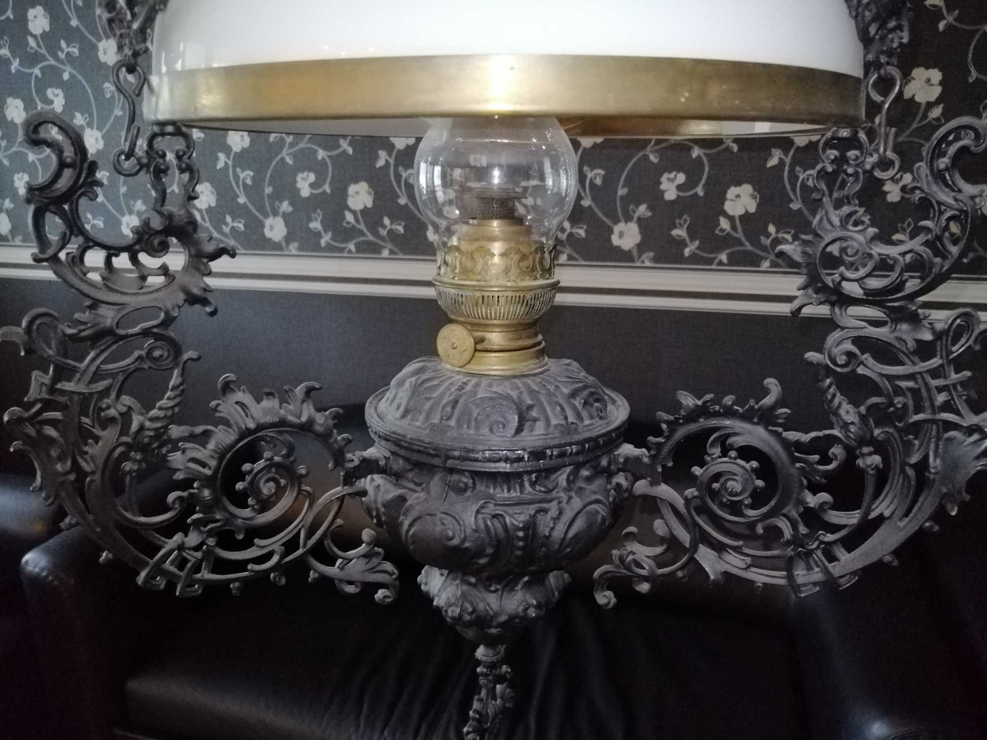 Stara żeliwna wisząca lampa naftowa Matador Brenner 20"