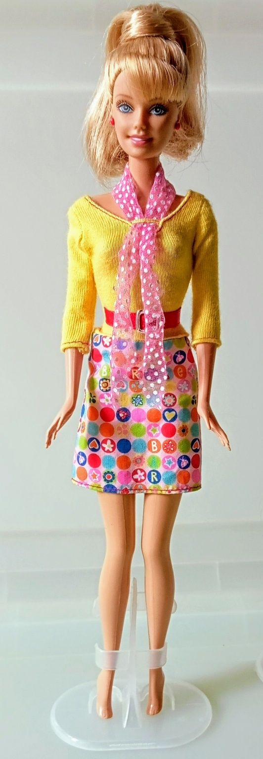 Barbie e Kelly Professora de artes 2002.