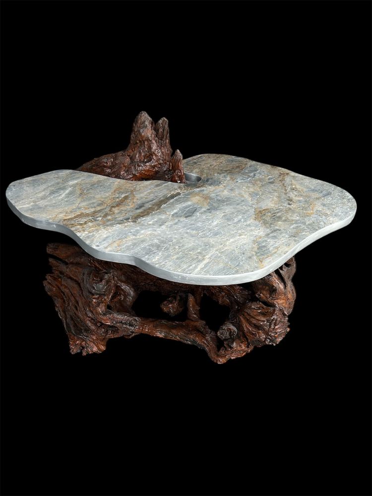 Mesa de centro exclusiva em tronco de sobreiro e porcelanato