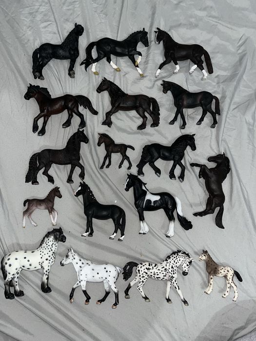 Figurki koni Schleich Collecta Papo itd wycofane KILKA REZERWACJI