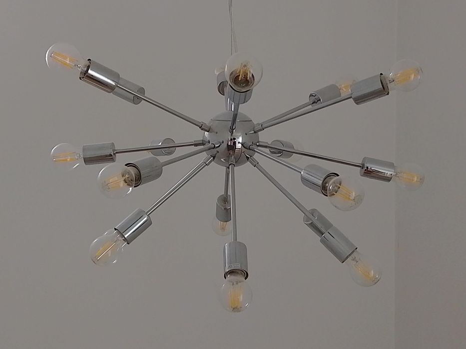 Lampa wisząca Duży Żyrandol żarowki dekoracyjne.