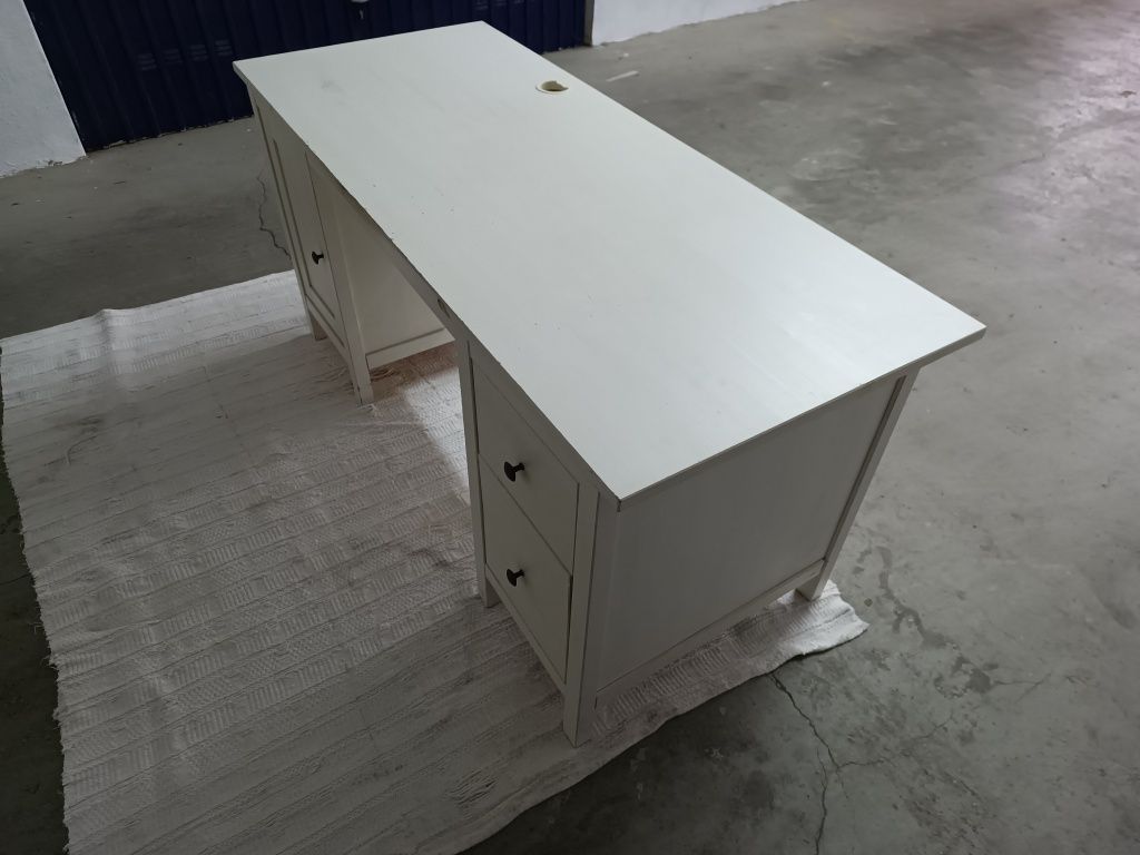 Mesa Secretária Branca com Gavetas