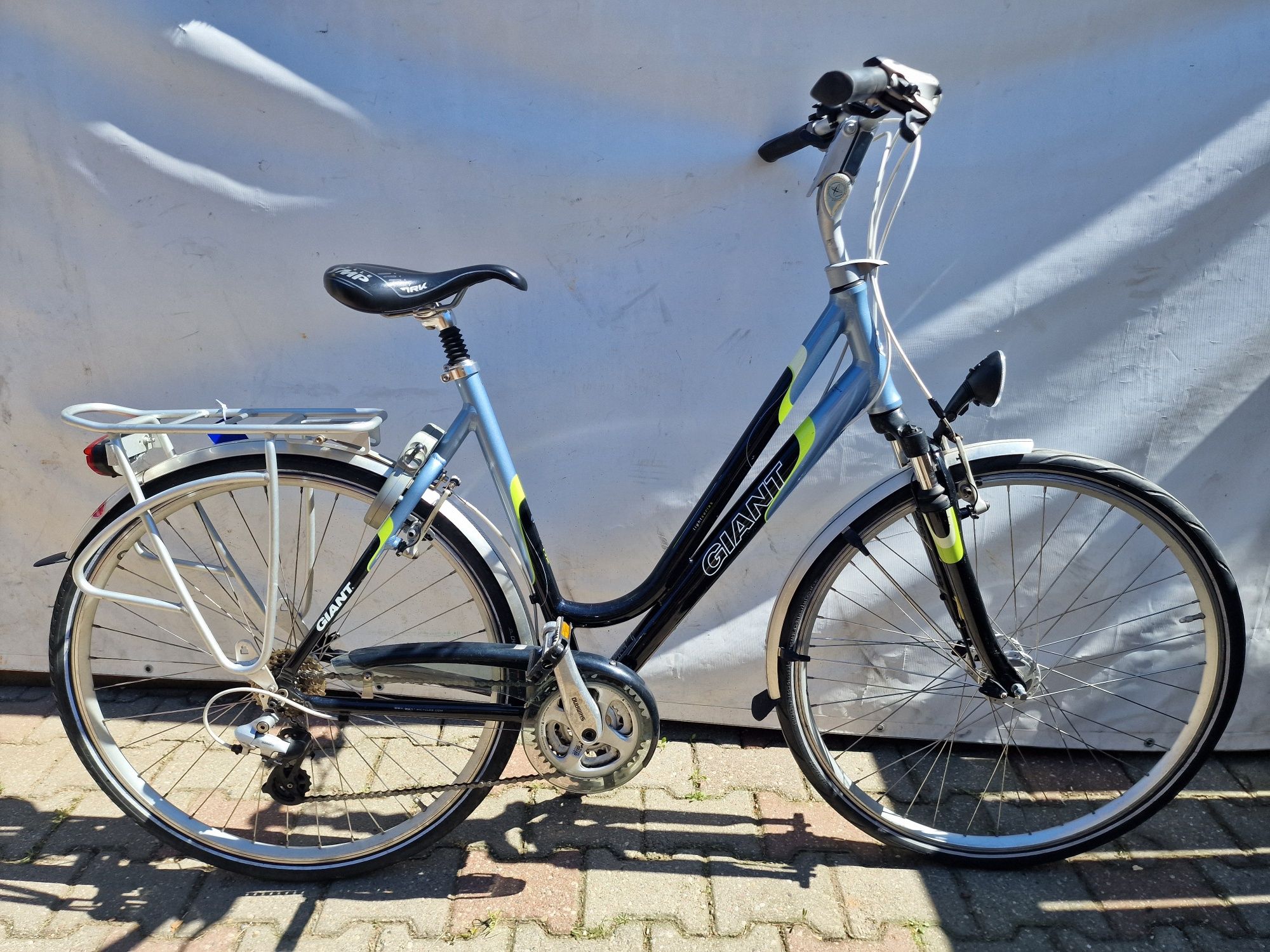 Rower damka Giant Solution DX Light Series 28 cali
