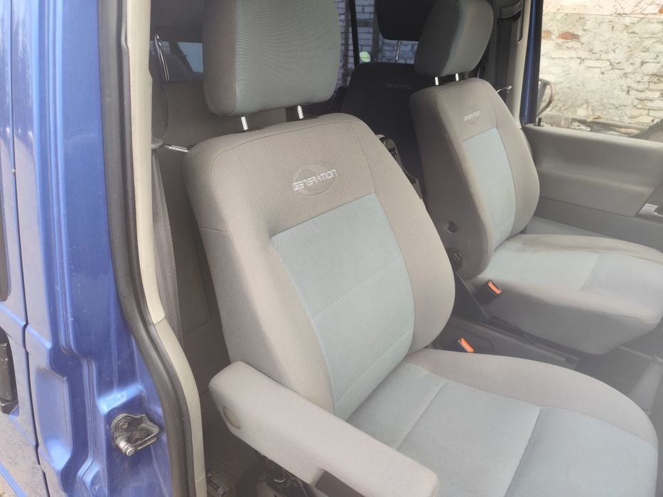 VW Multivan T4 wnętrze fotele kanapa łóżko stolik tapicerka Generation