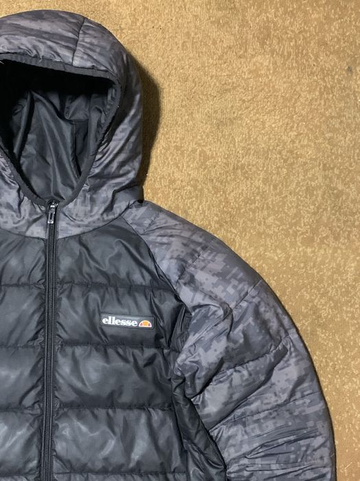 пуховик Ellesse стан хороший