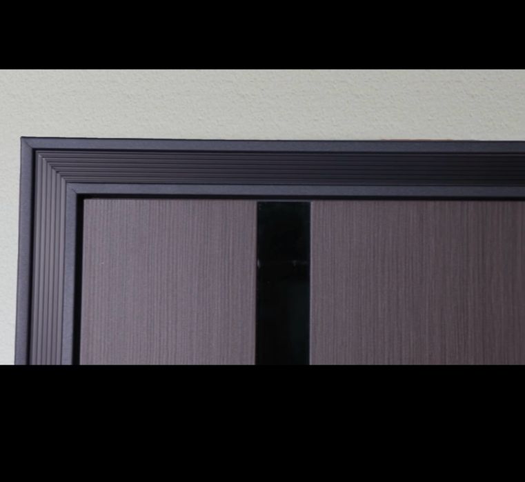 Сучасні вхідні двері в наявності на складі в Києві