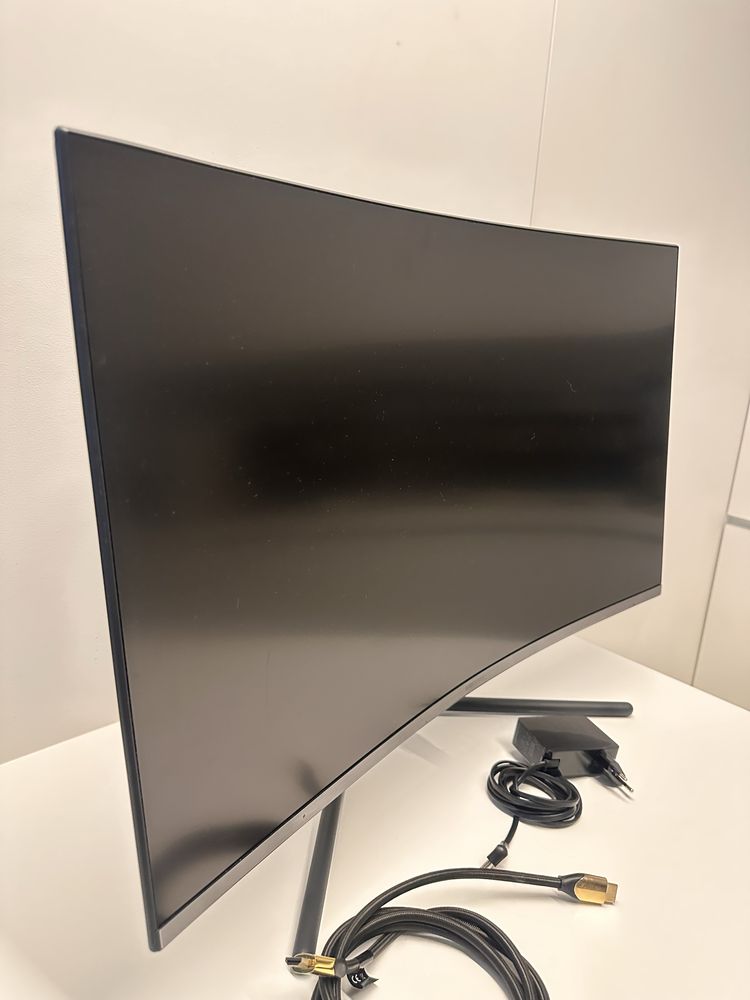 Monitor Samsung 4k LU32R590CWRXEN