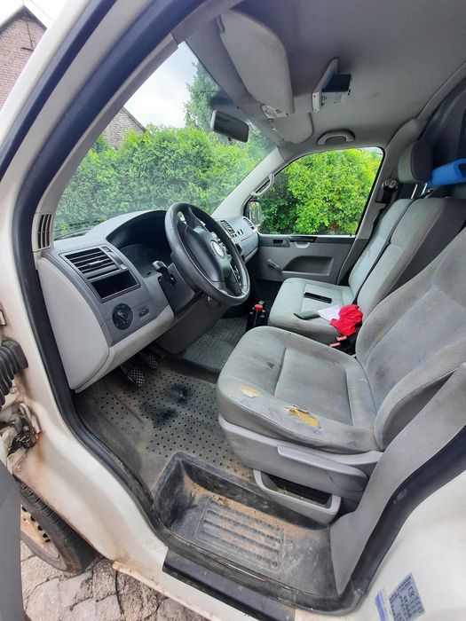 Volkswagen Transporter T5 TDI wysoki blaszak 2005/2006r.