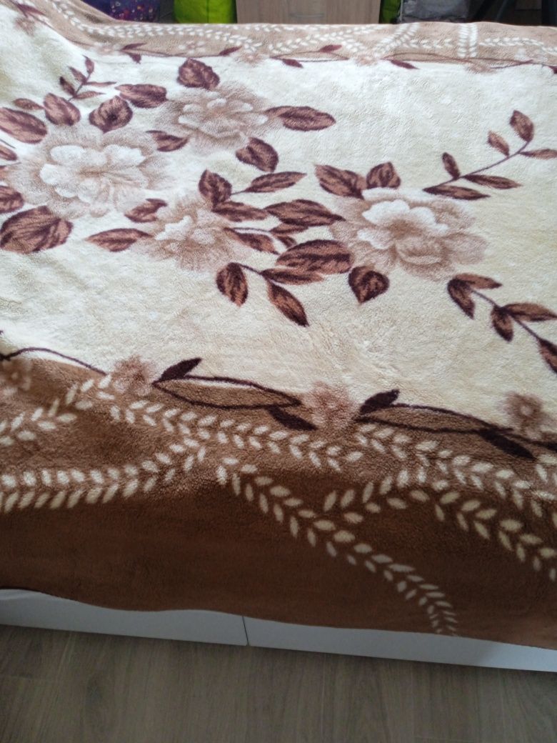 Шерстяное двухспальное одеяло