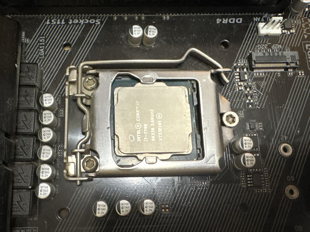 комплект для пк i7-7700k, ддр 4 2400, материка гигабайт