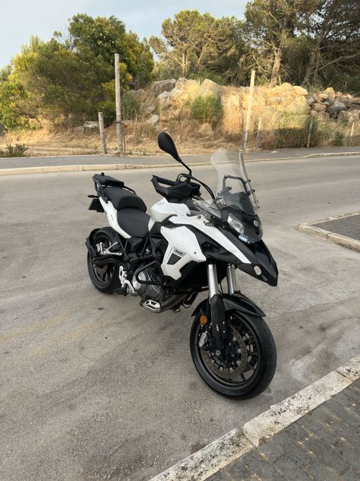 APENAS ATE SEGUNDA! Benelli TRK 2018 poucos km Revisões na marca
