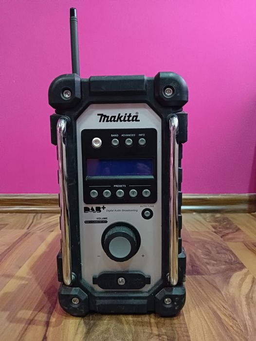 Radio budowlane Makita DMR 105