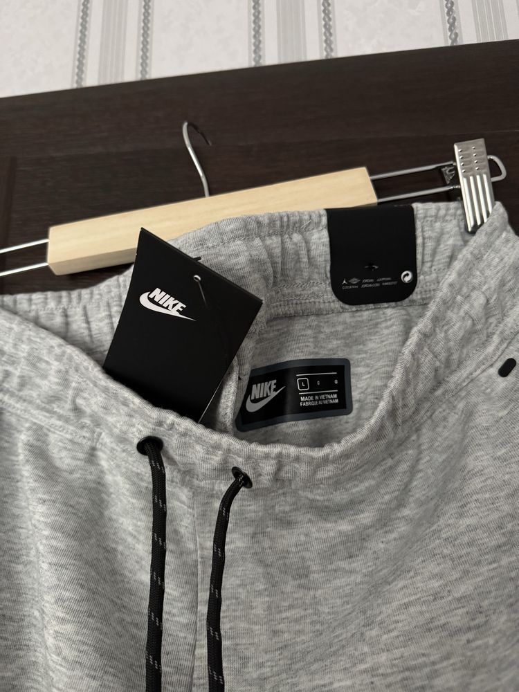 Спортивні штани Nike Tech Fleece брюки спортивні найк теч фліс