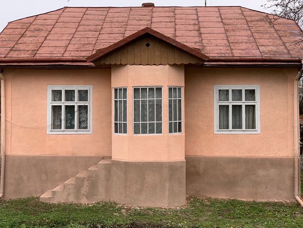 Продається дерев‘яний будинок у селі Бачині Старосамбірського району