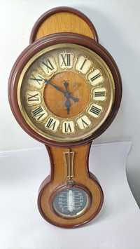 Piękny stary zegar radziecki Majak z termometrem