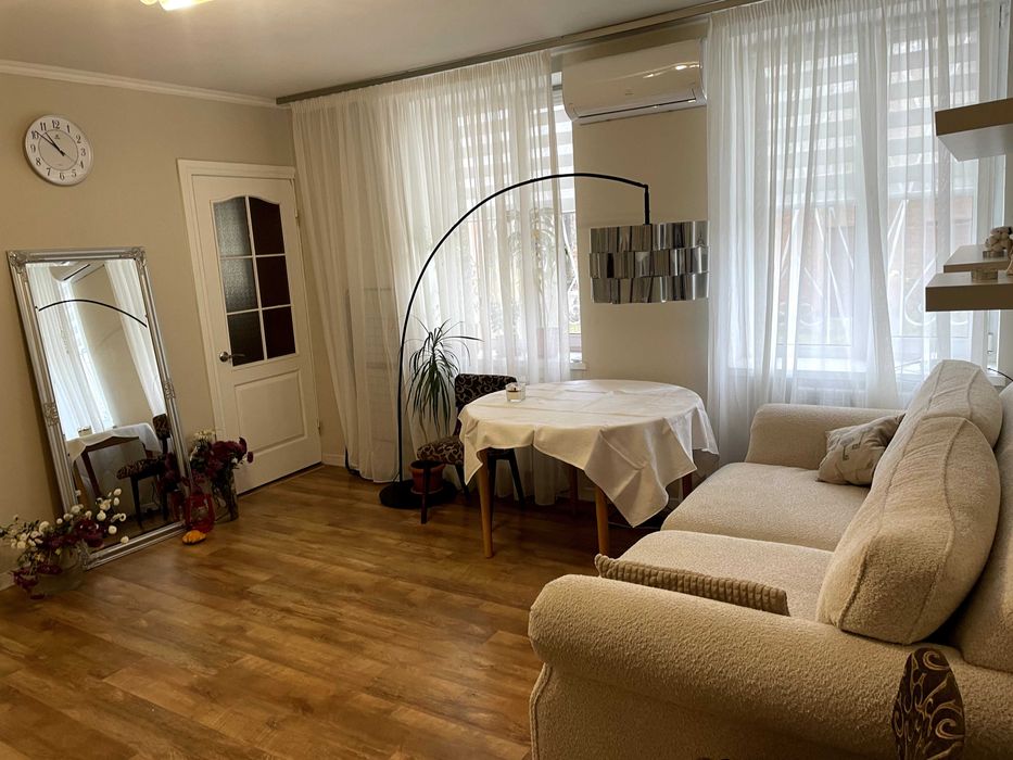 Здається квартира довгостроково 3 кімнати