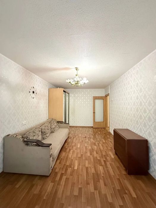 Продам 2 к квартиру пр.Поля,П.Орлика 2/5 ,раздельные комнаты