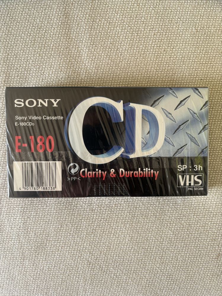 Cassete VHS Sony E-180 nova