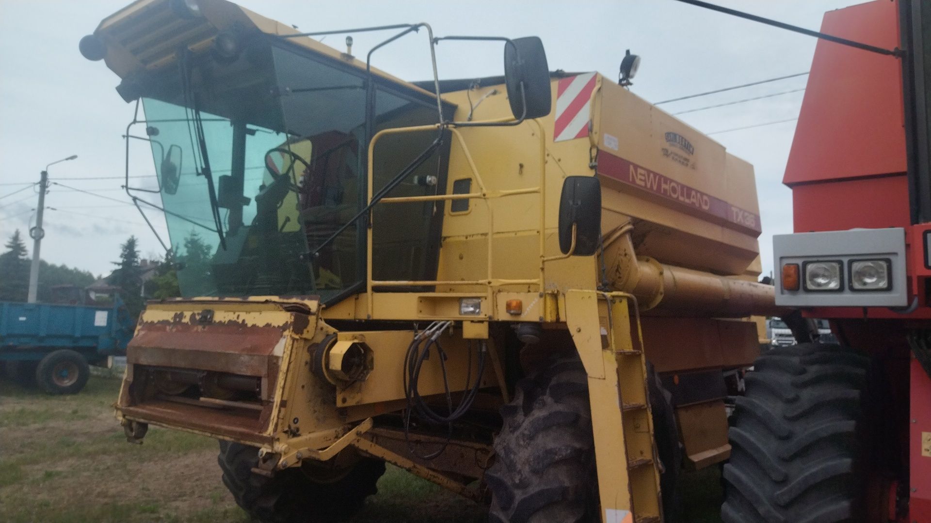 FV . 92r. heder 5.18m New  Holland tx 36  poziomowanie TX 68. 66