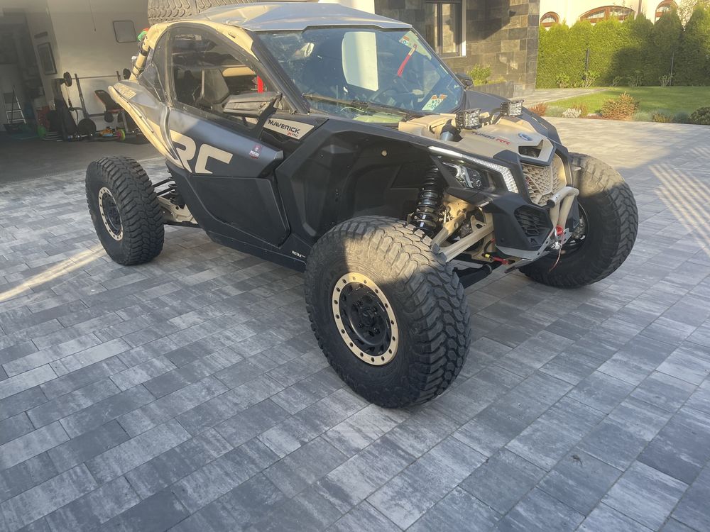 Can am meverick rc 2023r fv