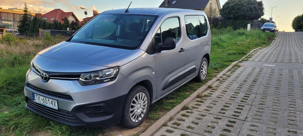 Toyota Proace City Verso faktura vat 23%, serwis ASO, wersja business, nowy pasek rozrządu!!