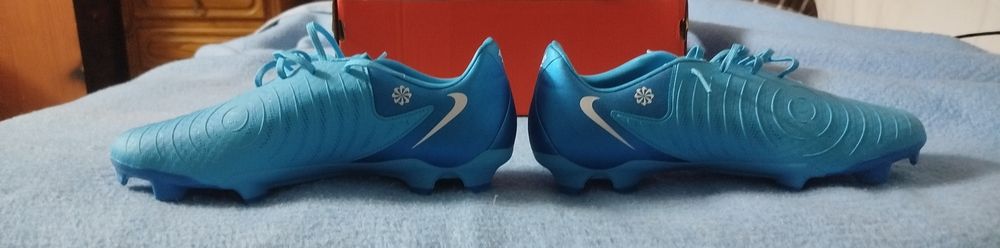 Chuteiras Nike Phantom GX II Academy FG ( APENAS EM ÉVORA )/MG