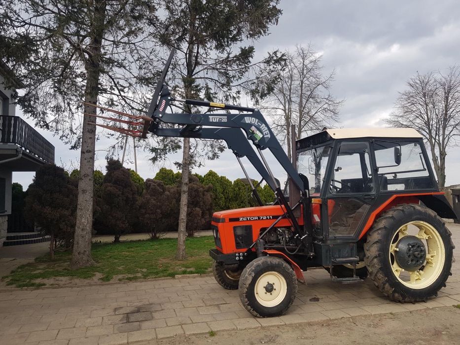 Zetor 7211 z turem