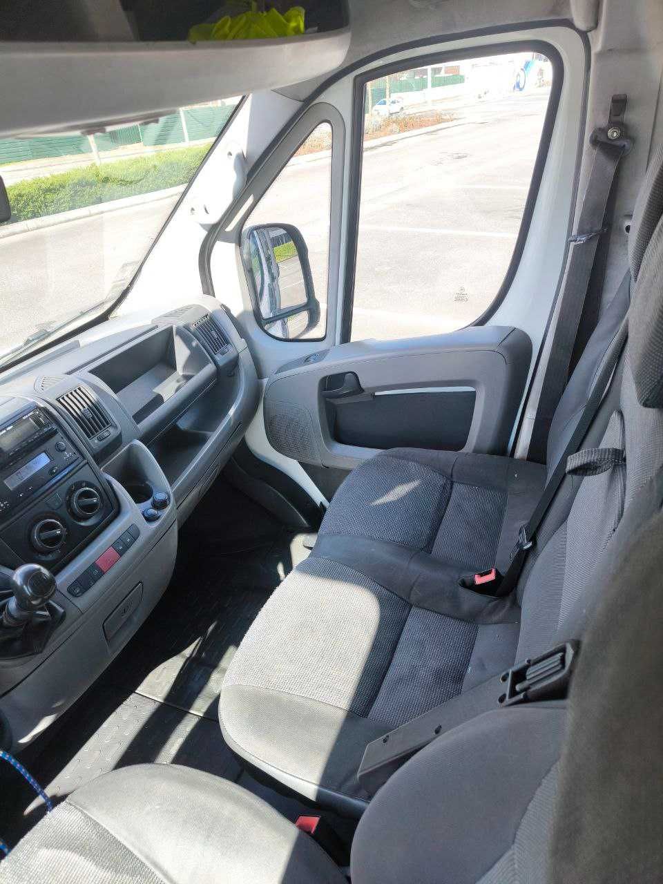 Peugeot Boxer Minibus