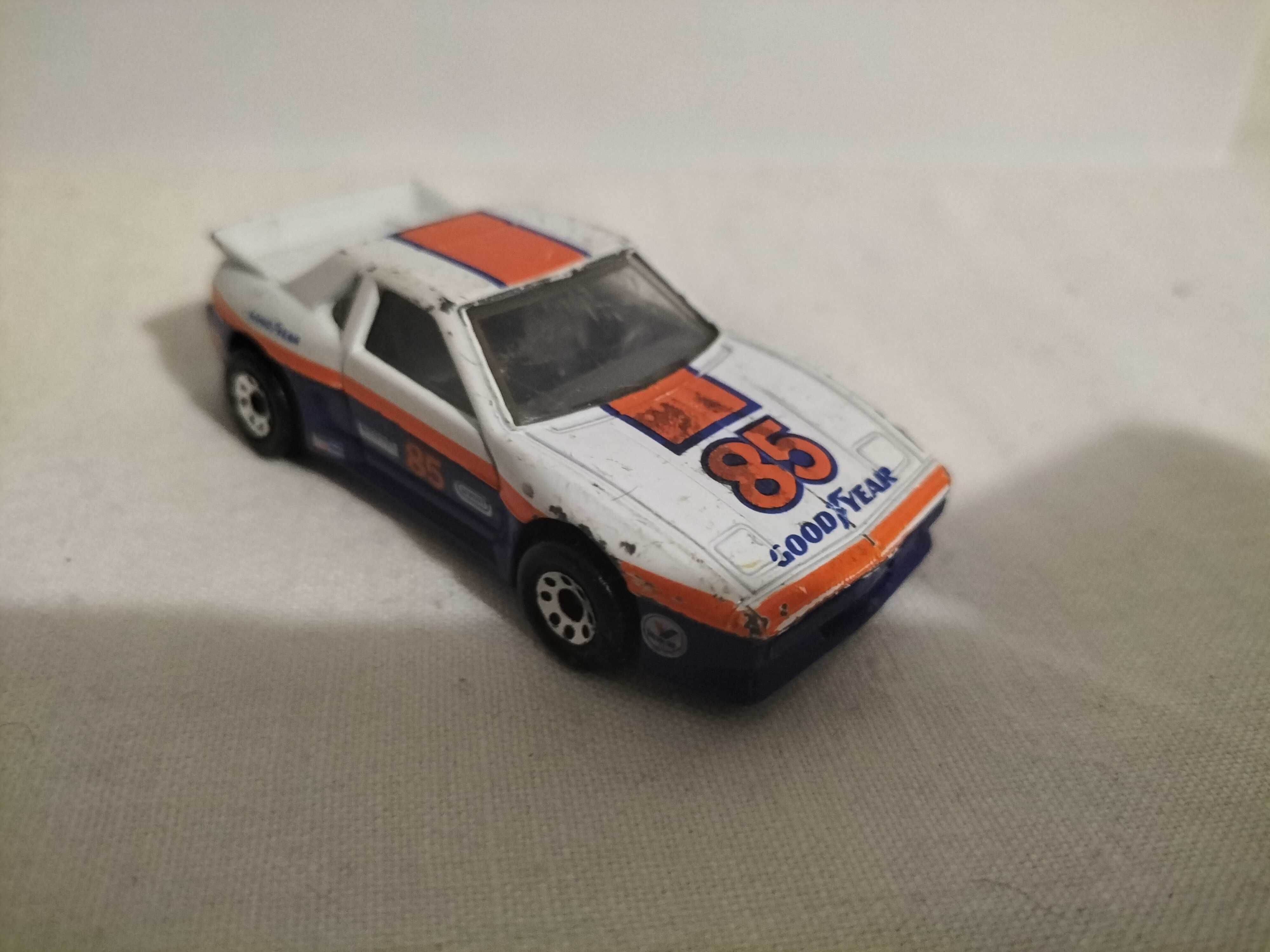 Matchbox Pontiac Fiero 1985 scala 1/56