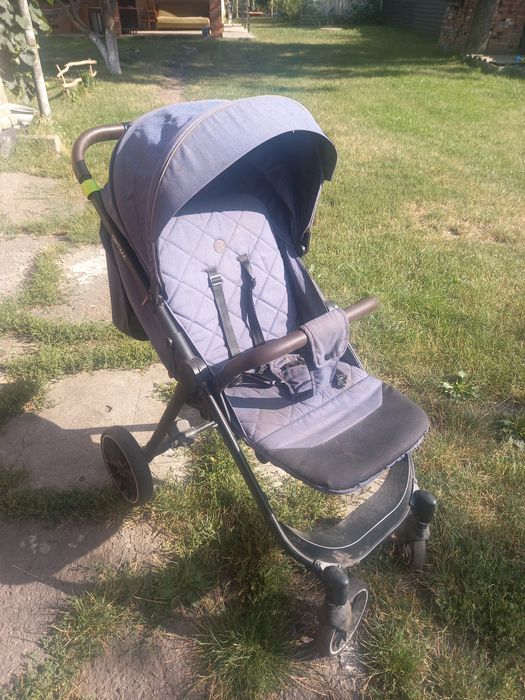 Дитяча коляска прогулянкова