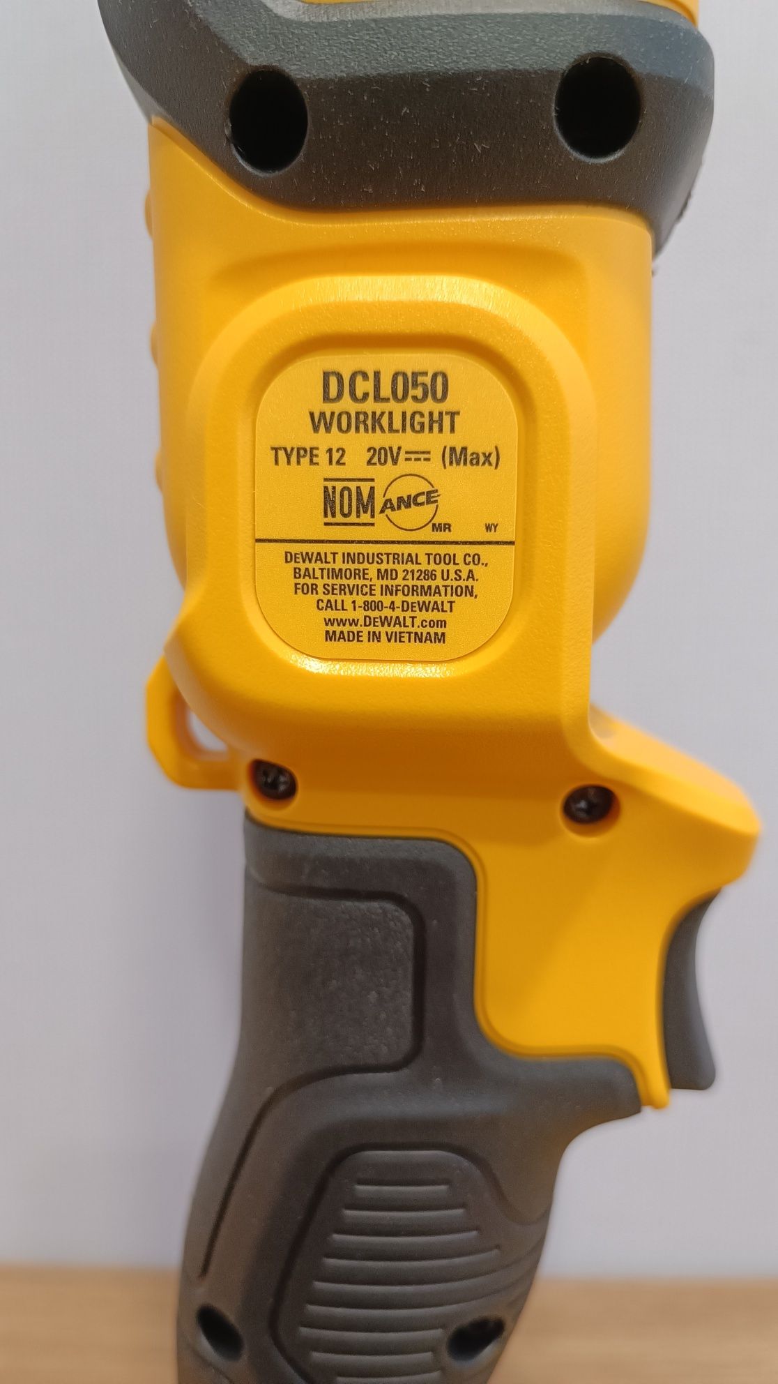 Ліхтар акумуляторний DEWALT DCL050