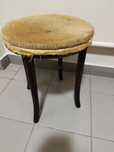 Taboret thonet .