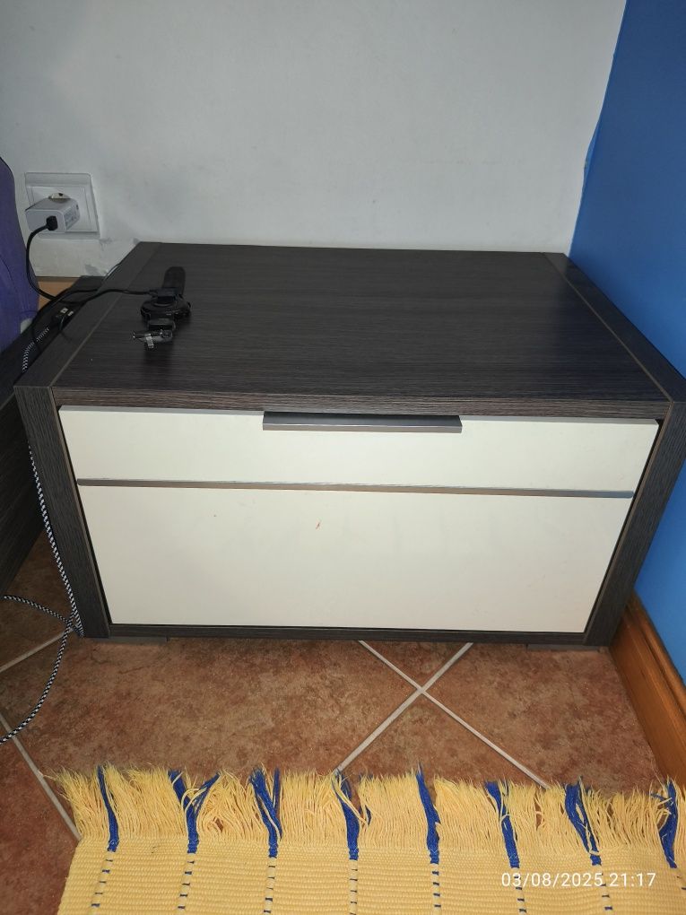 Cama de casal com cabeceiras