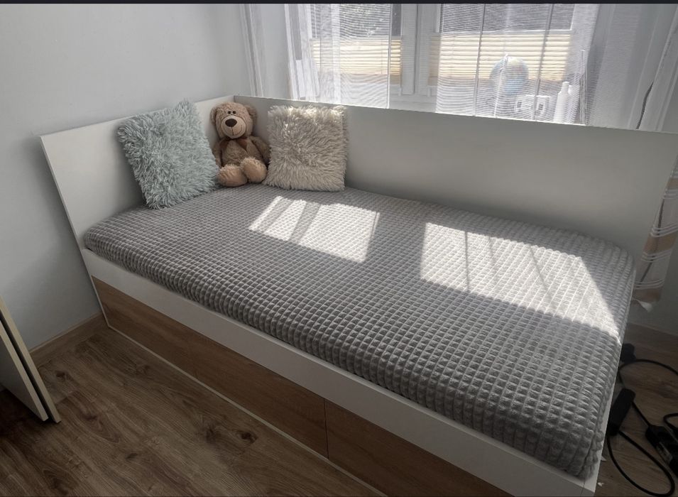 Łóżko z szufladami młodzieżowe oswietlenie LED