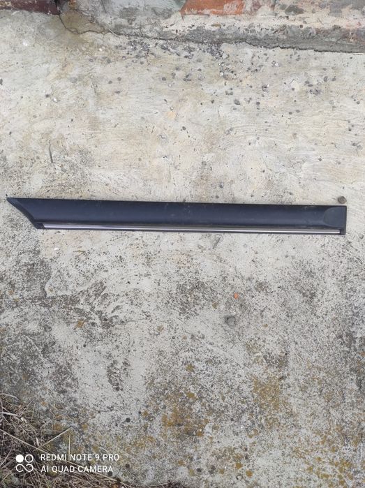 Молдінг дверей правий задній Опель Омега б