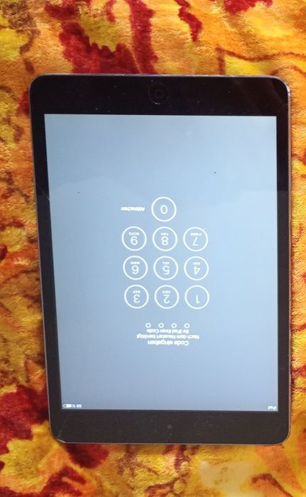 Aplle ipad mini заблокований