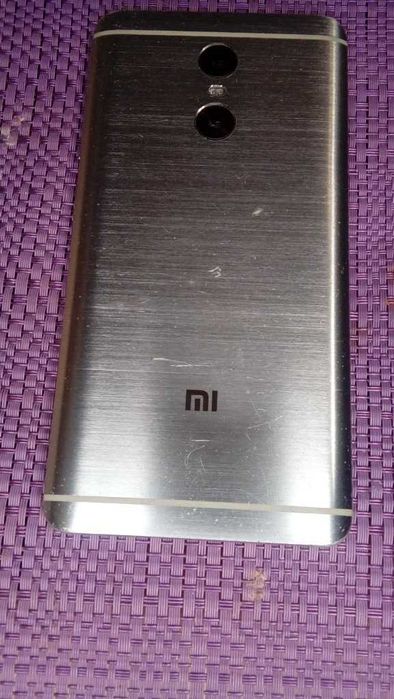 Widoczne na zdjeciach części do Xiaomi Redmi Pro, 7 elementów