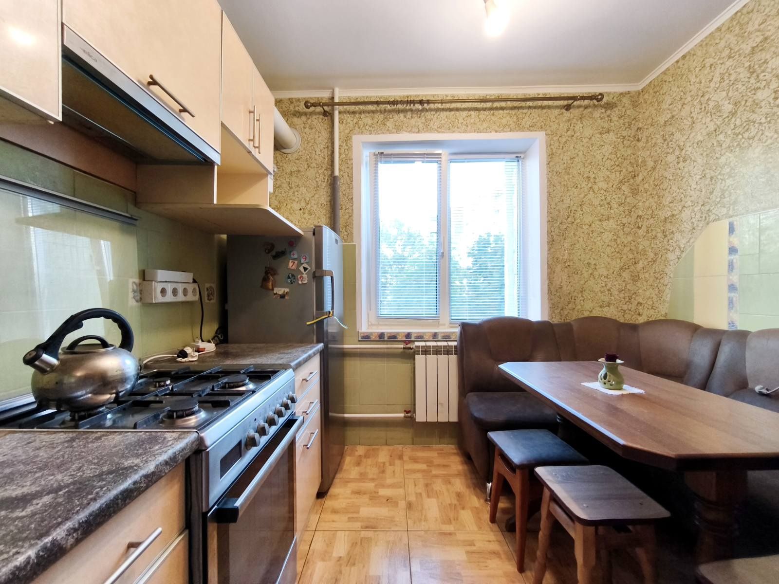 Продається 4 кімн. кв. на вул. Героїв Крут. Черепіна.