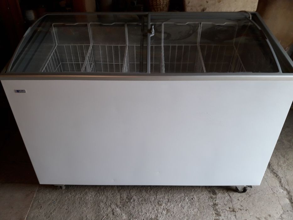 Вітрина холодильна, холодильник, холодильні шафи, морозилка, торгове