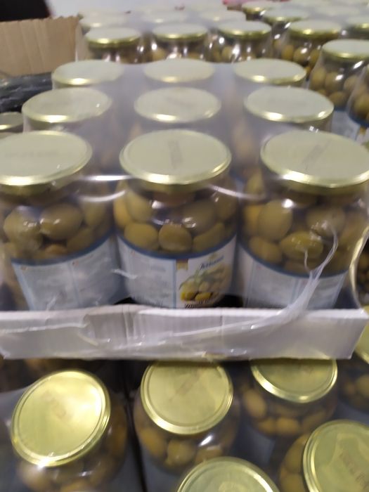Калібровані оливки, маслини, гіганти.