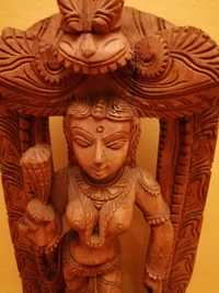 Rzeźba drewno indyjska