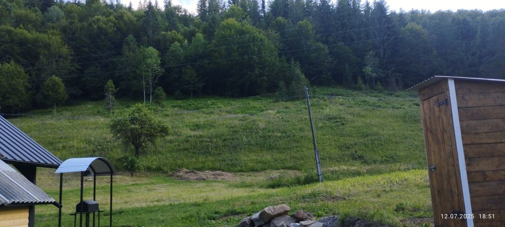 Здається будиночок в Карпатах