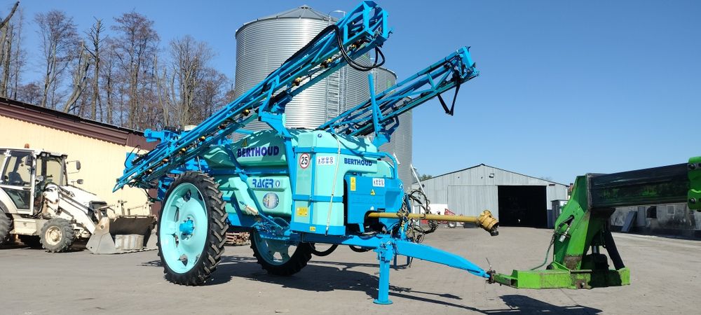 Opryskiwacz Berthoud Racer 2700L 24m 6 sekcji Oryginał